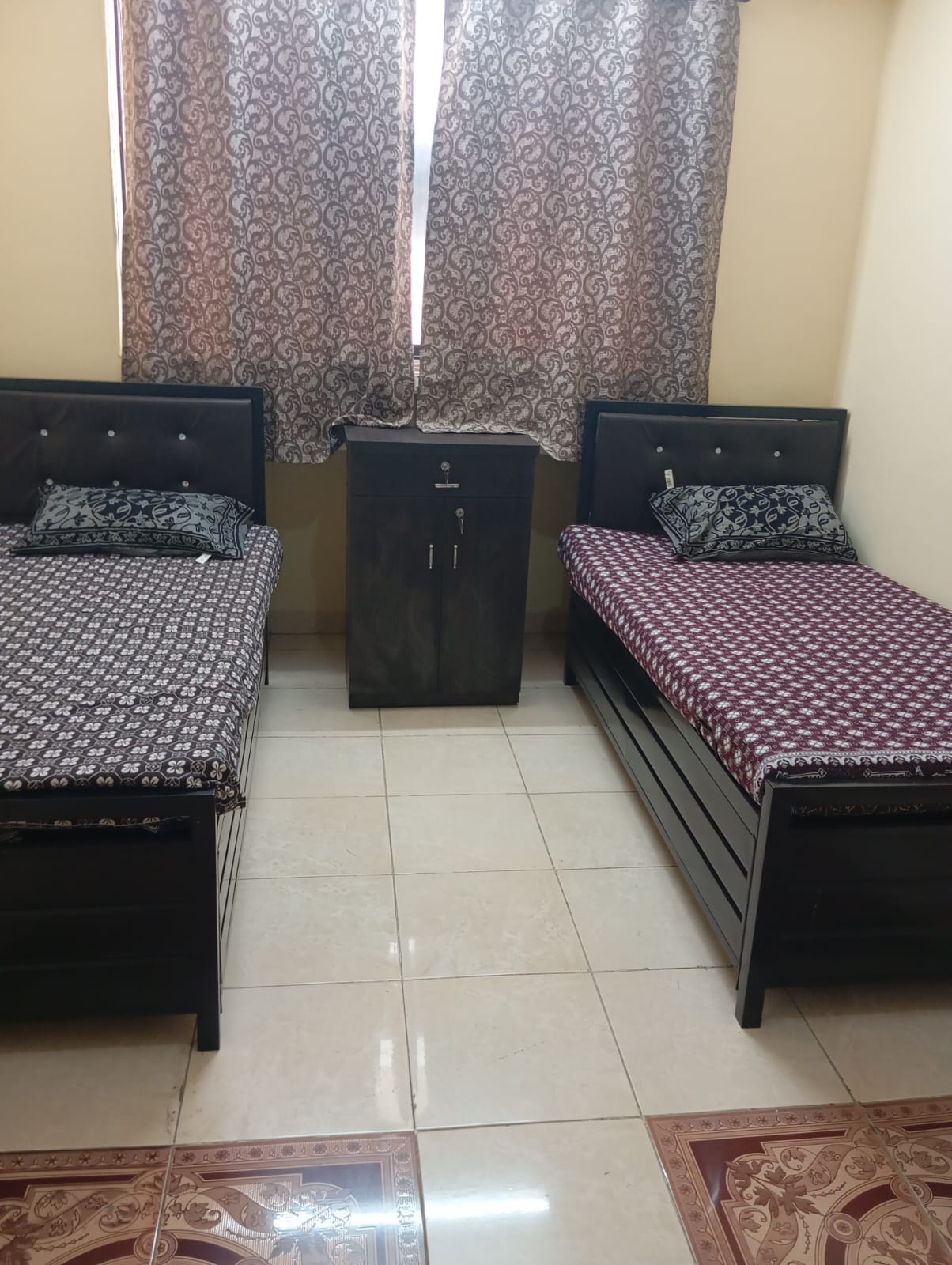 Double Bed Premium PG Room Mumbai Suburbs