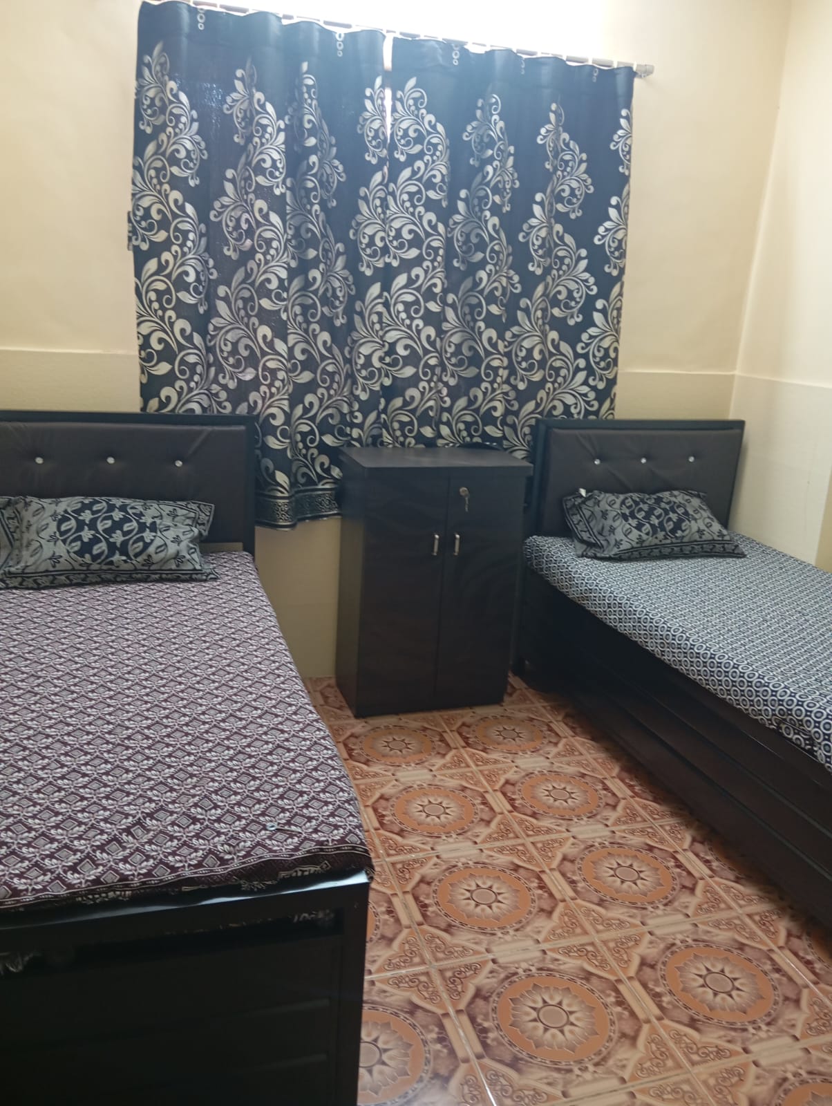 Spacious Paying Guest Room with Modern Amenities Powai